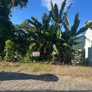 Terreno a venda com 518,40 m2 em excelente localização em Santo Amaro da Imperatriz