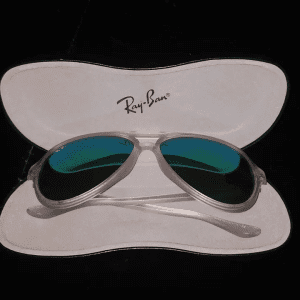 Óculos Ray-Ban. Valor negociável