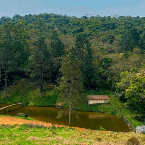 Imóvel para venda tem 500 metros quadrados em Lageadinho - Ibiúna - SP